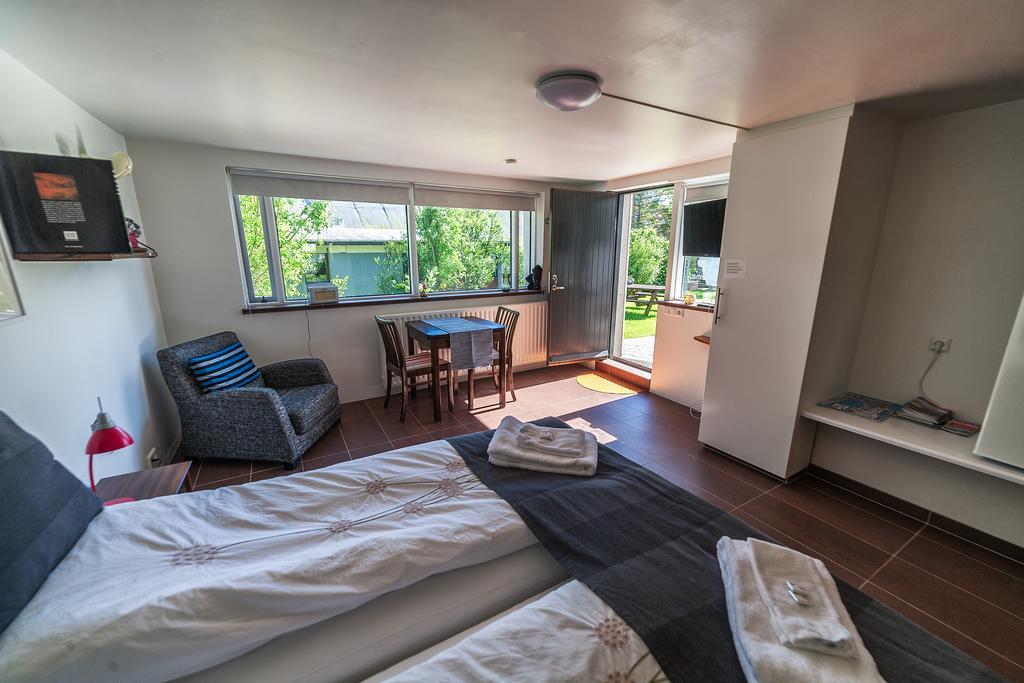 Solheimar Studio Apartment Ísafjörður Exteriör bild
